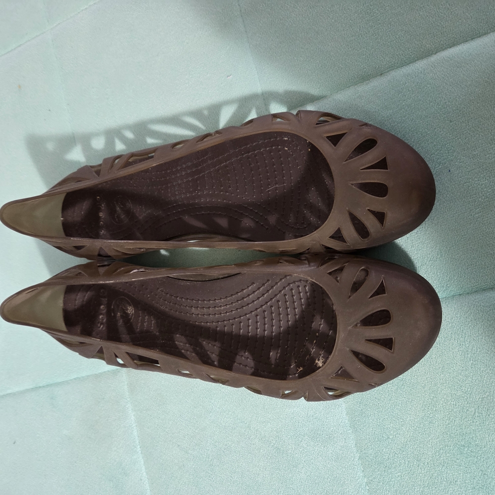 Women's Crocs Brown Gray Cutout Flats
